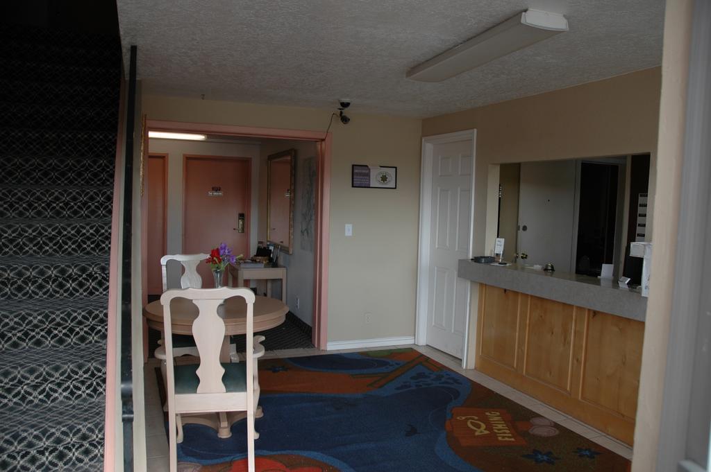 Budget Motel Дельта Экстерьер фото